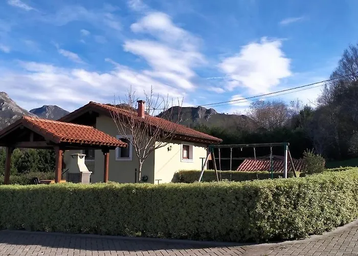 El Campo Mateo - Xana Y Trasgu - At-1246-as * Peruyes